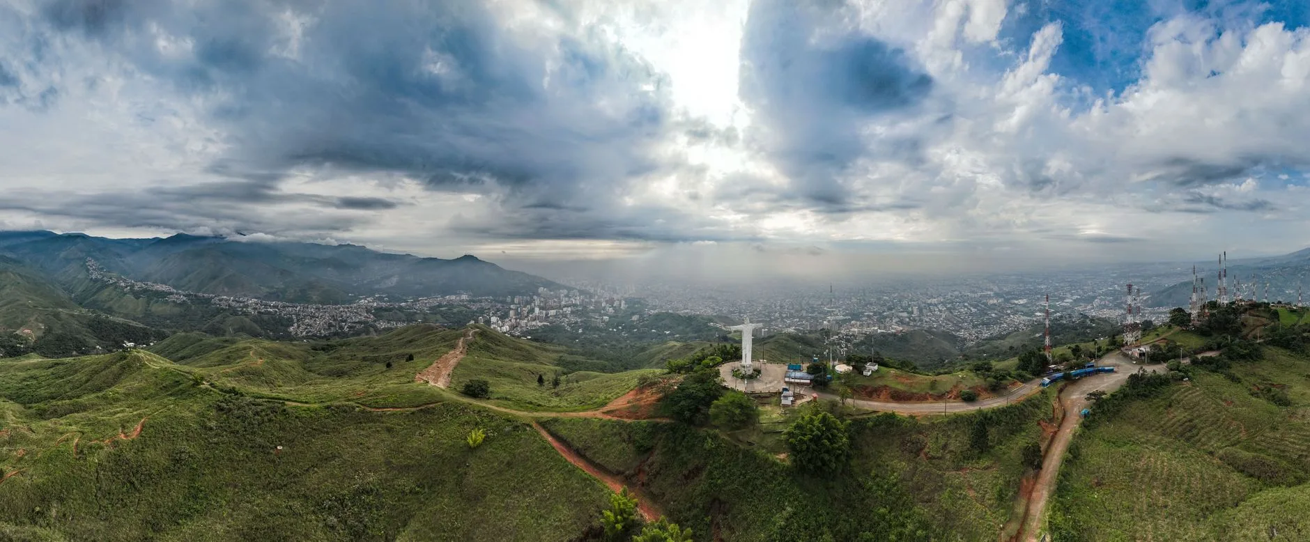 ️ 2. Le Cristo Rey : panorama sur toute la vallée